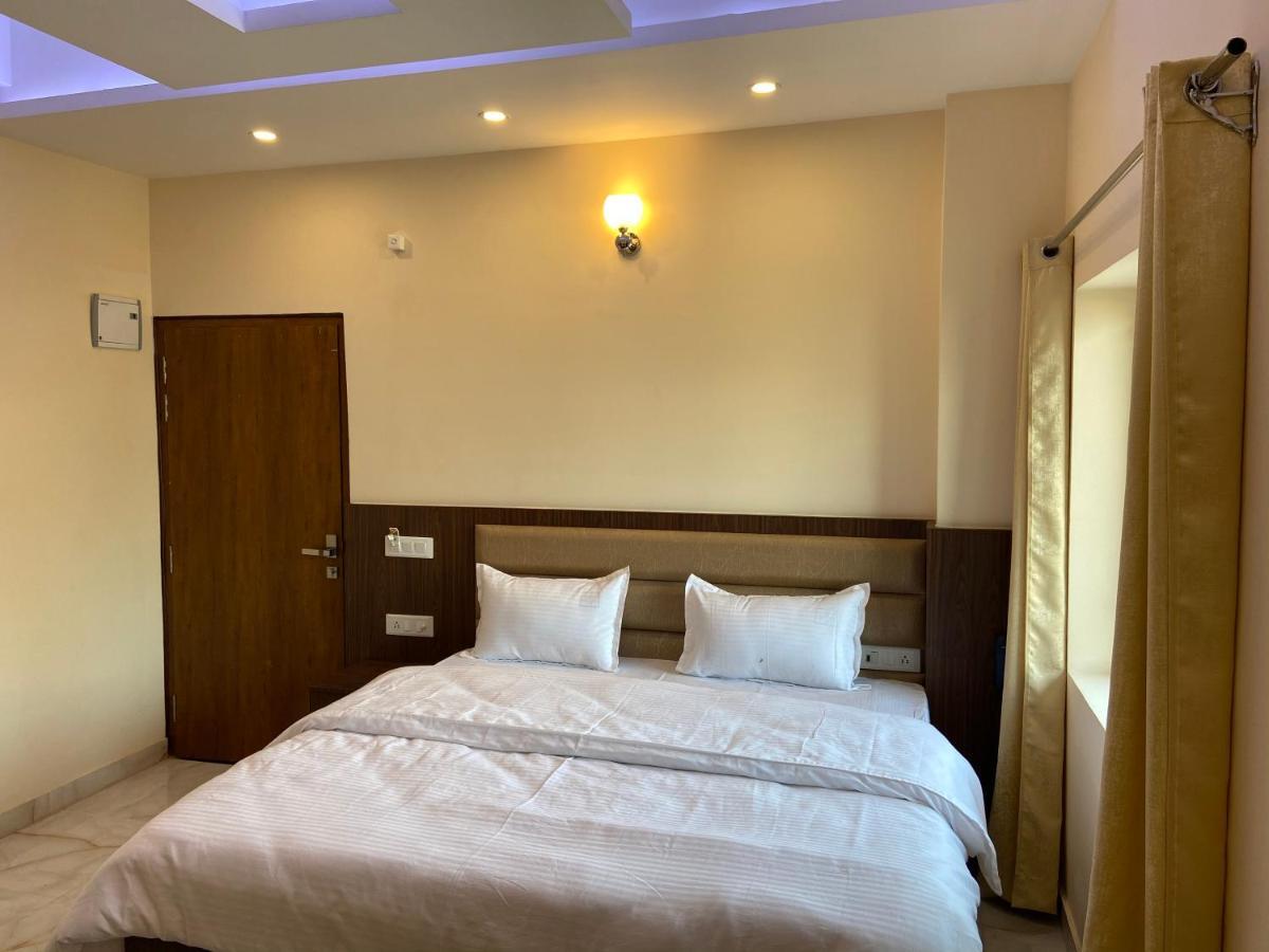 دهرادون Hotel Tulsi Villa المظهر الخارجي الصورة
