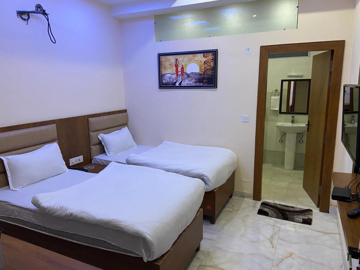 دهرادون Hotel Tulsi Villa المظهر الخارجي الصورة